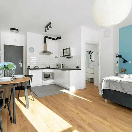 Klimatyczne I Nowoczesne Very Berry W Poznaniu By Renters Апартаменты