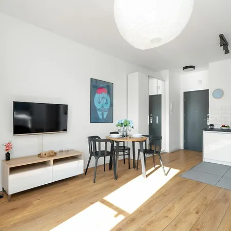Klimatyczne I Nowoczesne Very Berry W Poznaniu By Renters Апартаменты *