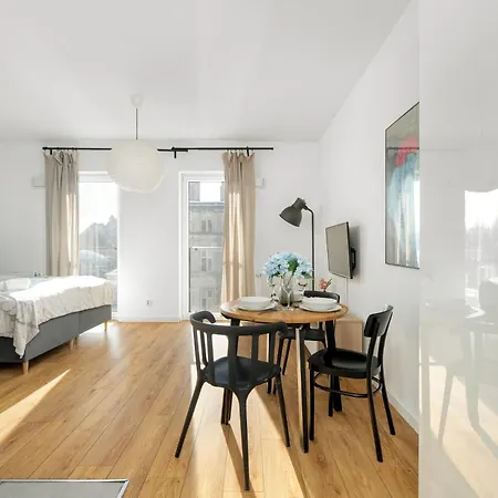 شقة Klimatyczne I Nowoczesne Very Berry W Poznaniu By Renters *