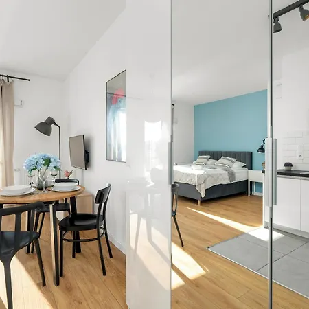 Klimatyczne I Nowoczesne Very Berry W Poznaniu By Renters Апартаменты Познань