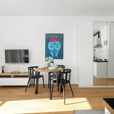 Klimatyczne I Nowoczesne Very Berry W Poznaniu By Renters Познань