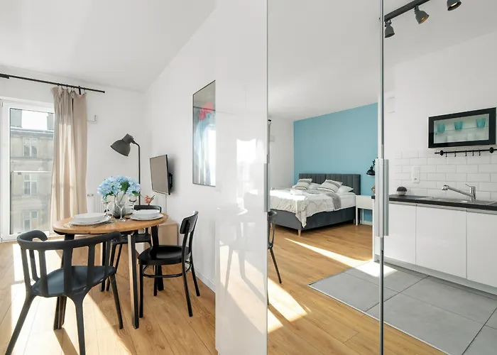 Klimatyczne I Nowoczesne Very Berry W Poznaniu By Renters Lägenhet Poznań