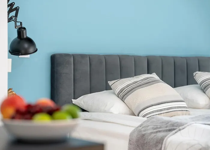 Klimatyczne I Nowoczesne Very Berry W Poznaniu By Renters Poznan